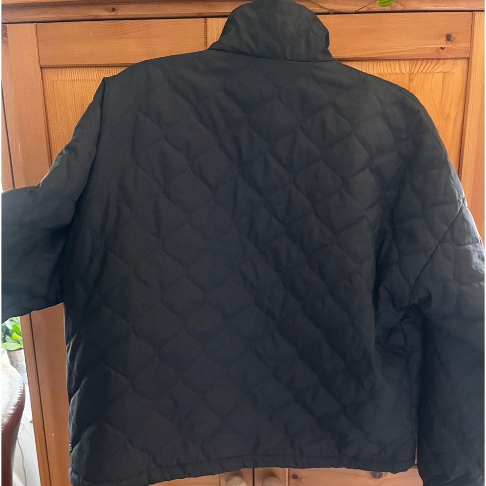 Light weight quilted jacket. - Picture 2 of 3
